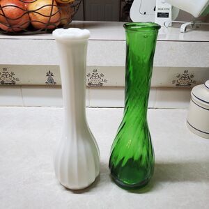 VTG Set of 2 (9") Bud Vases White CLG Milk Glass & Emerald Green Hoosier 4094